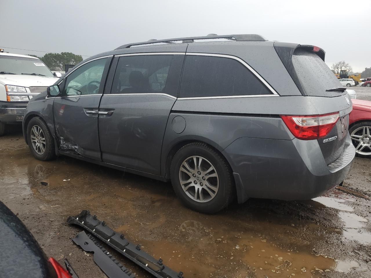 2012 Honda Odyssey - Image 2