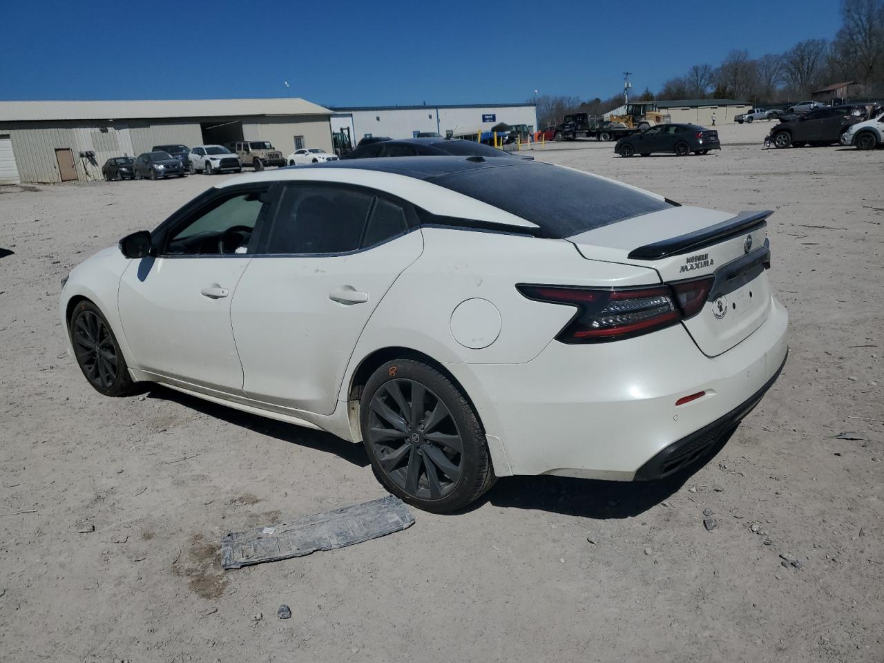 2019 Nissan Maxima - Image 2