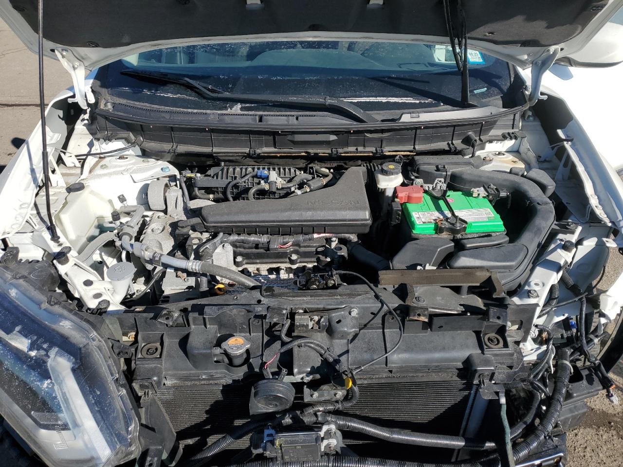 2018 Nissan Rogue - Image 12