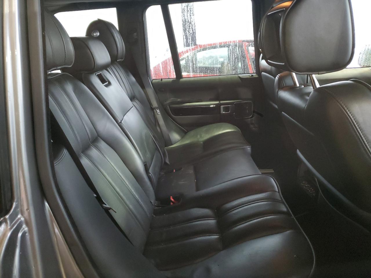 2011 Land Rover Range Rover - Image 11