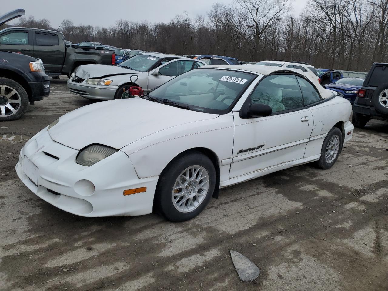 2000 Pontiac Sunfire Gt for Sale in Ellwood City, PA - Front End