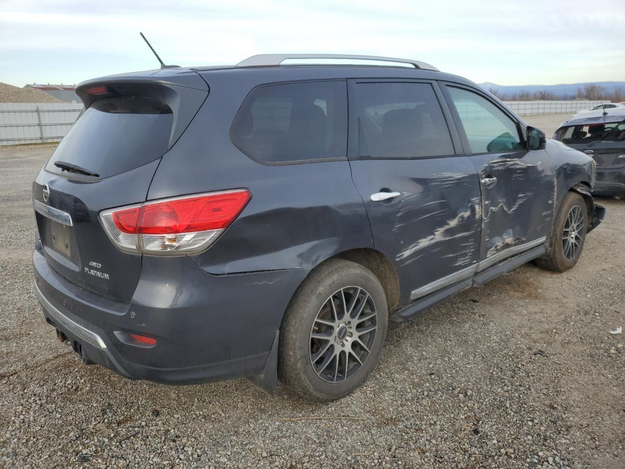 2014 Nissan Pathfinder - Image 3