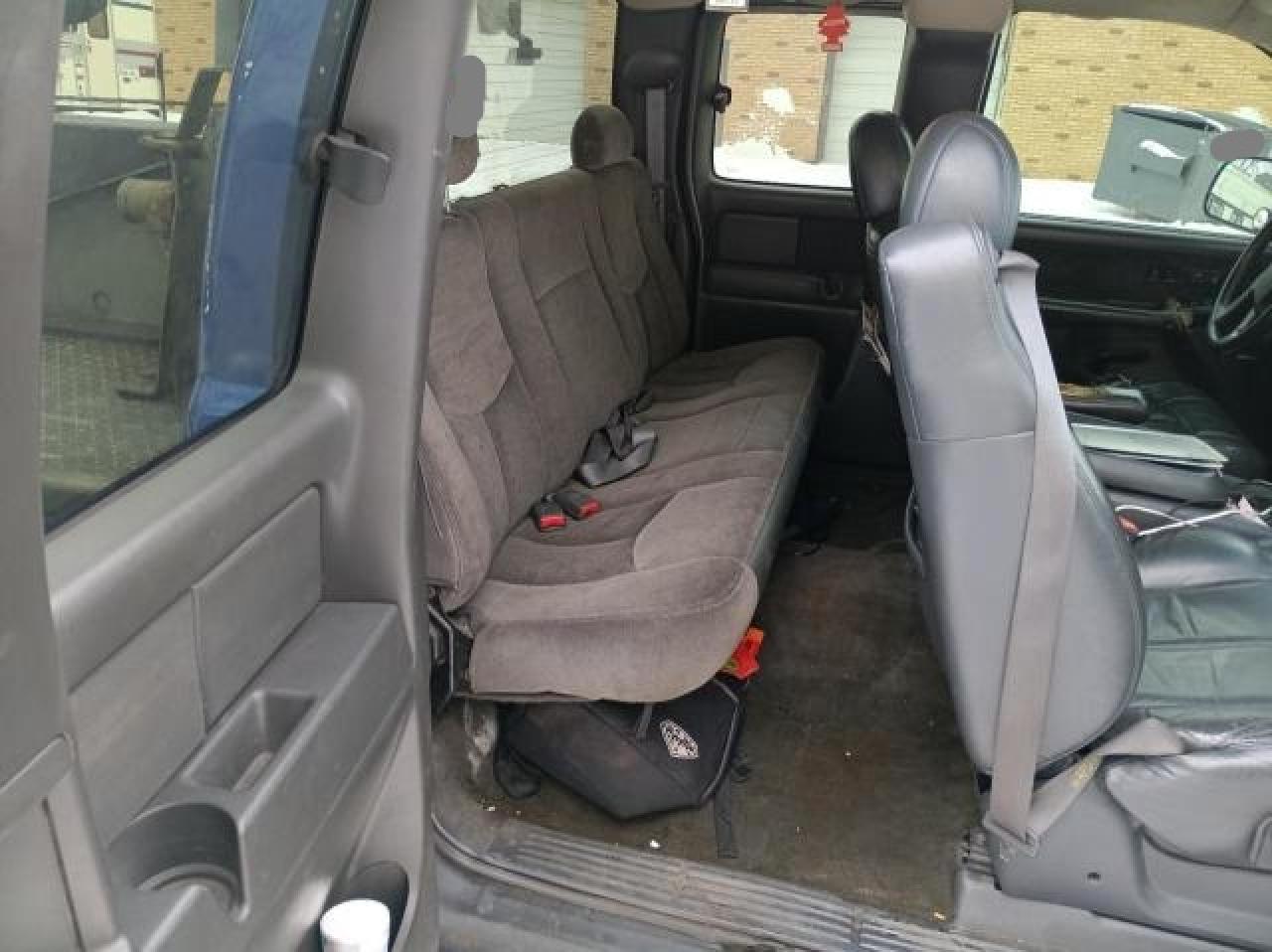 2003 GMC Sierra - Image 6