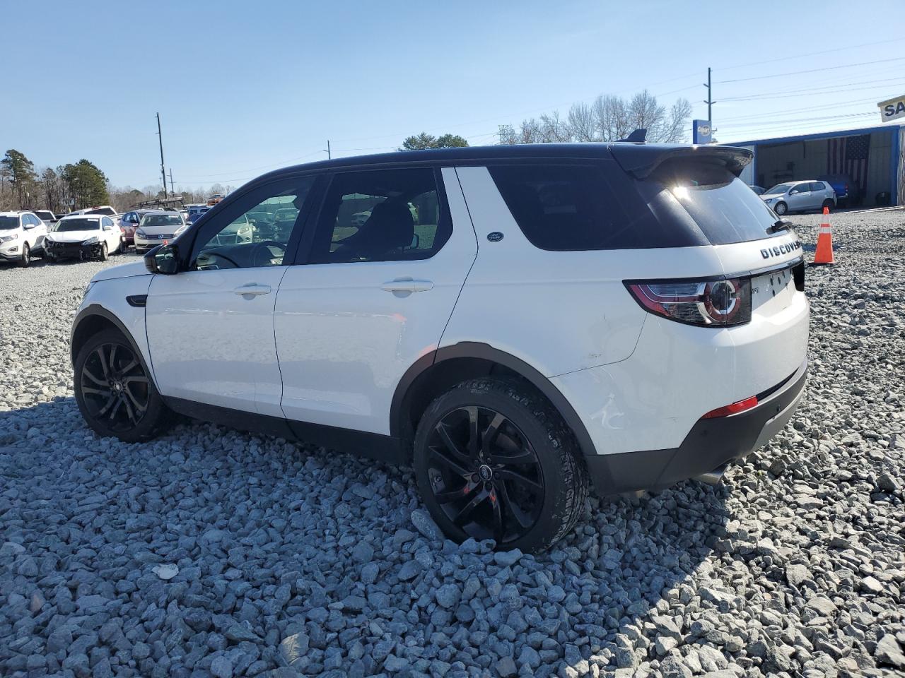 2015 Land Rover Discovery - Image 2