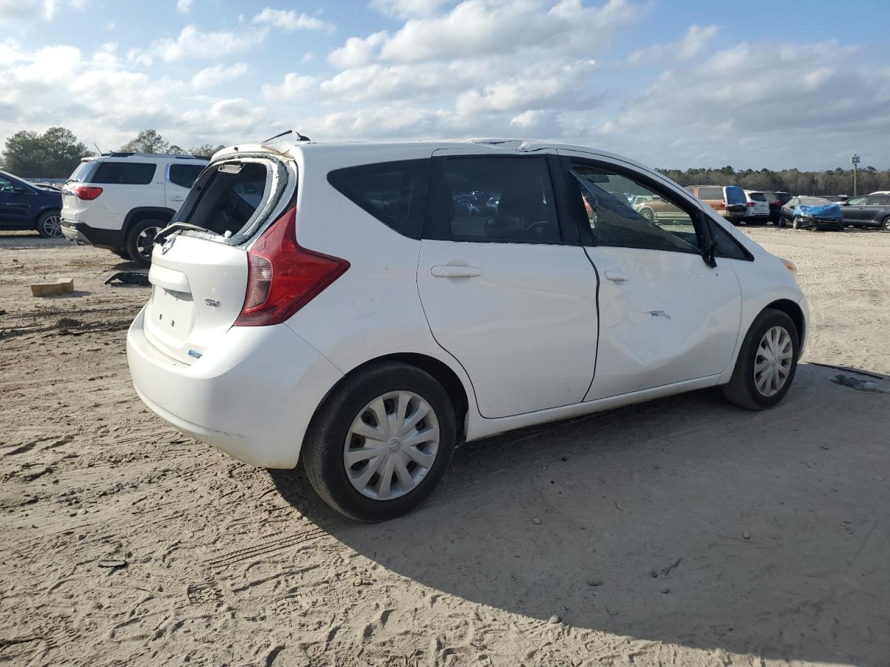 2014 Nissan Versa - Image 3
