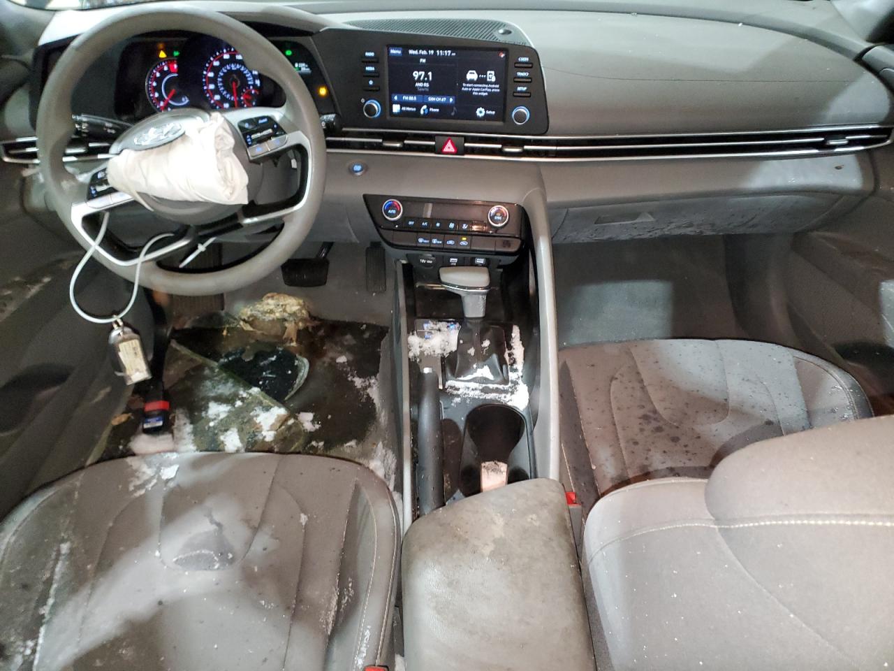 2023 Hyundai Elantra - Image 8
