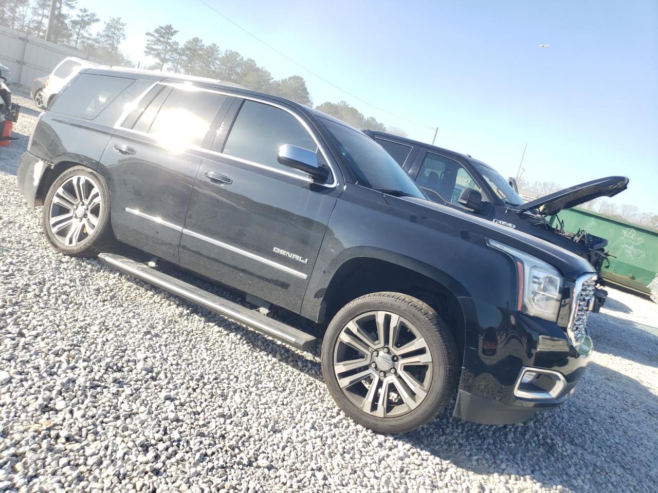 2018 GMC Yukon - Image 4