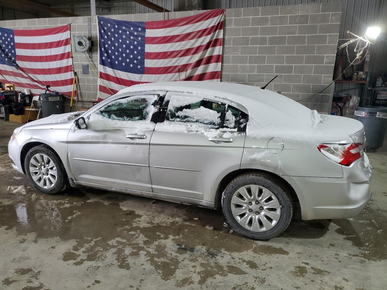 2012 Chrysler 200 - Image 2