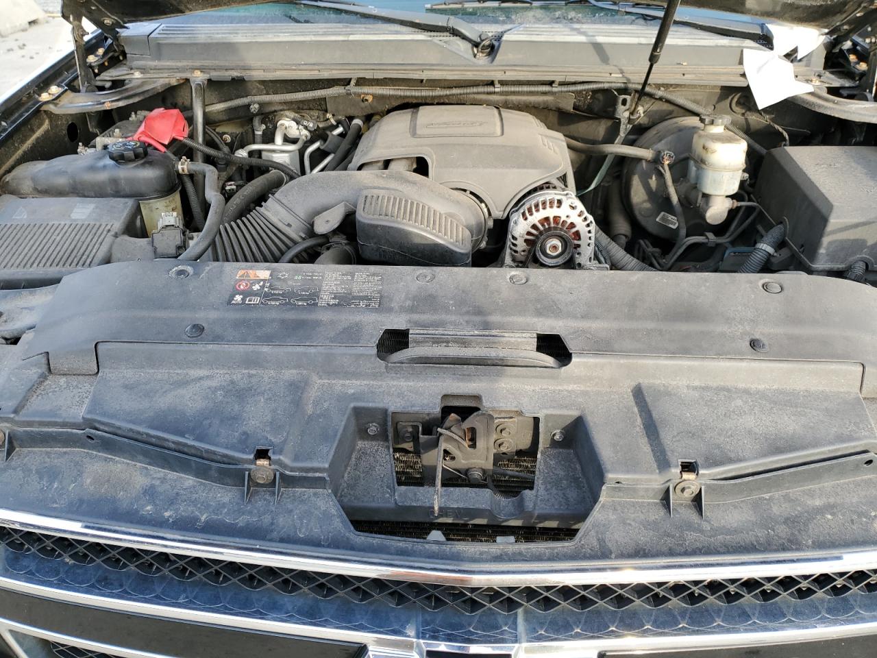 2012 Chevrolet Suburban - Image 12