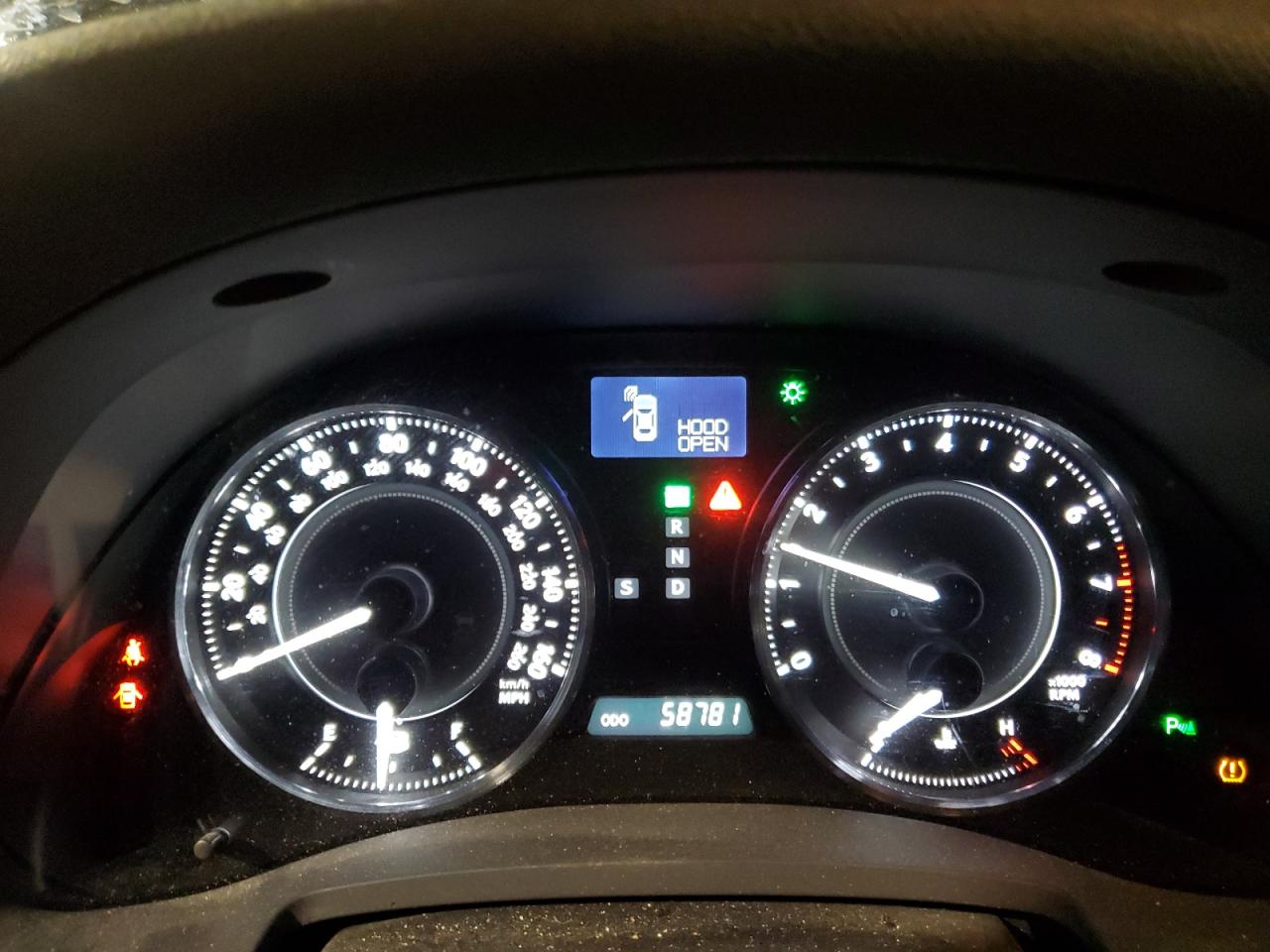 2010 Lexus IS - Image 9