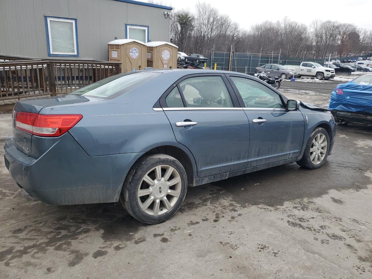 2011 Lincoln MKZ - Image 3