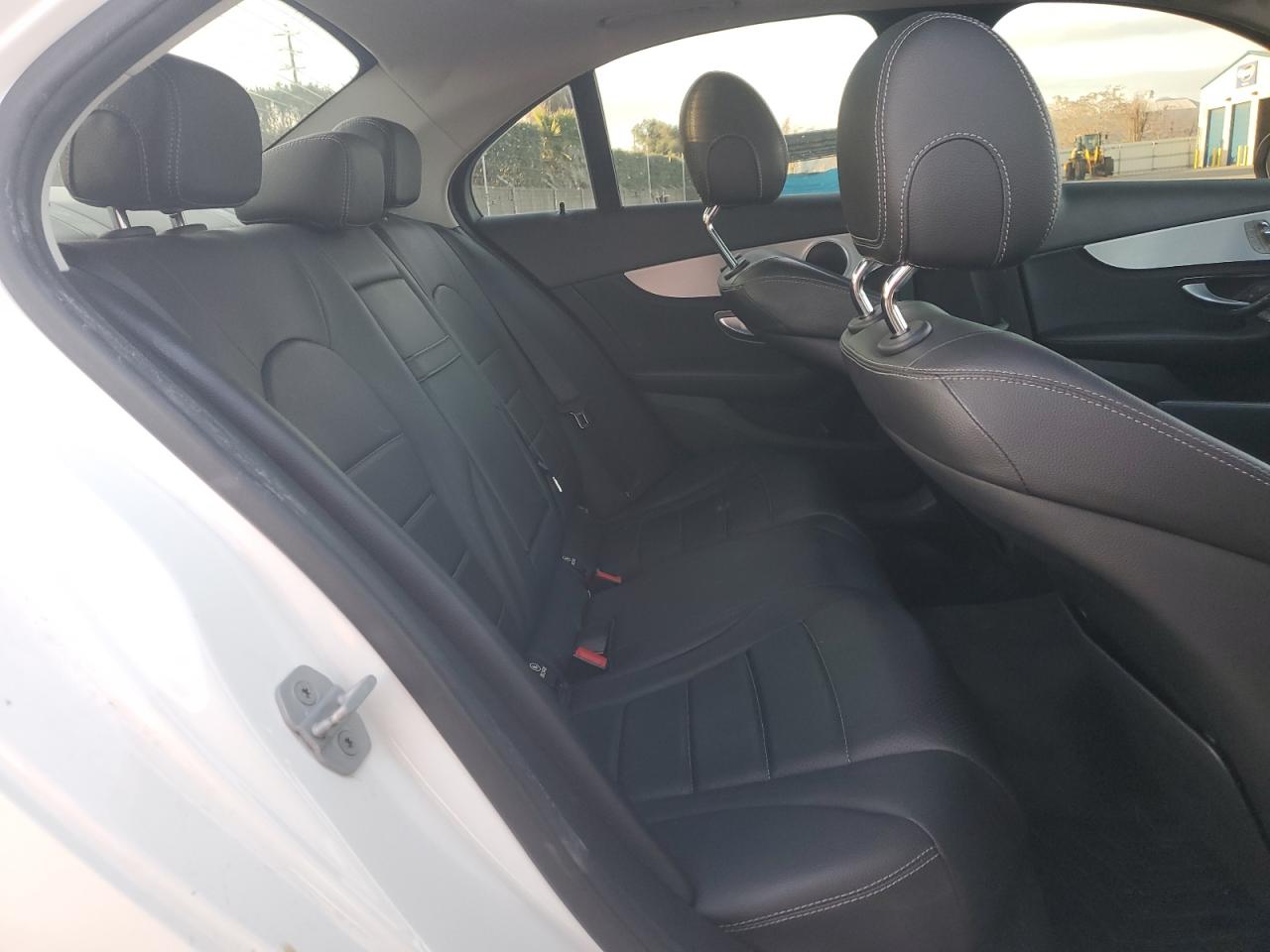 2015 Mercedes-Benz C 300 VIN: 55SWF4JB1FU091207 Lot: 45163615