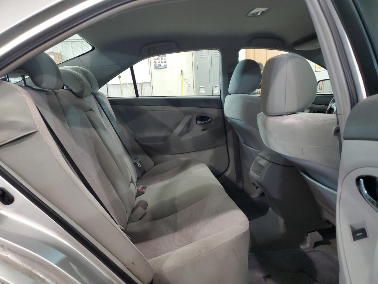 2011 Toyota Camry - Image 10