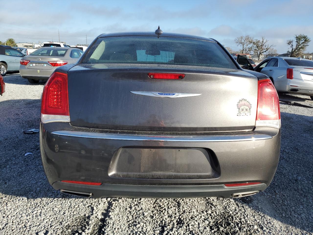 2019 Chrysler 300 - Image 6