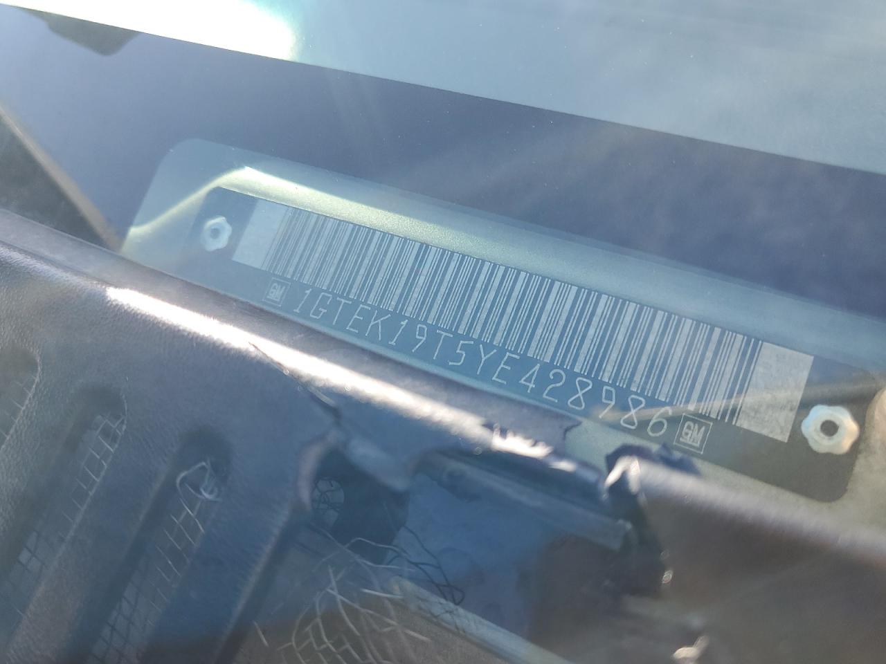 2000 GMC Sierra - Image 12