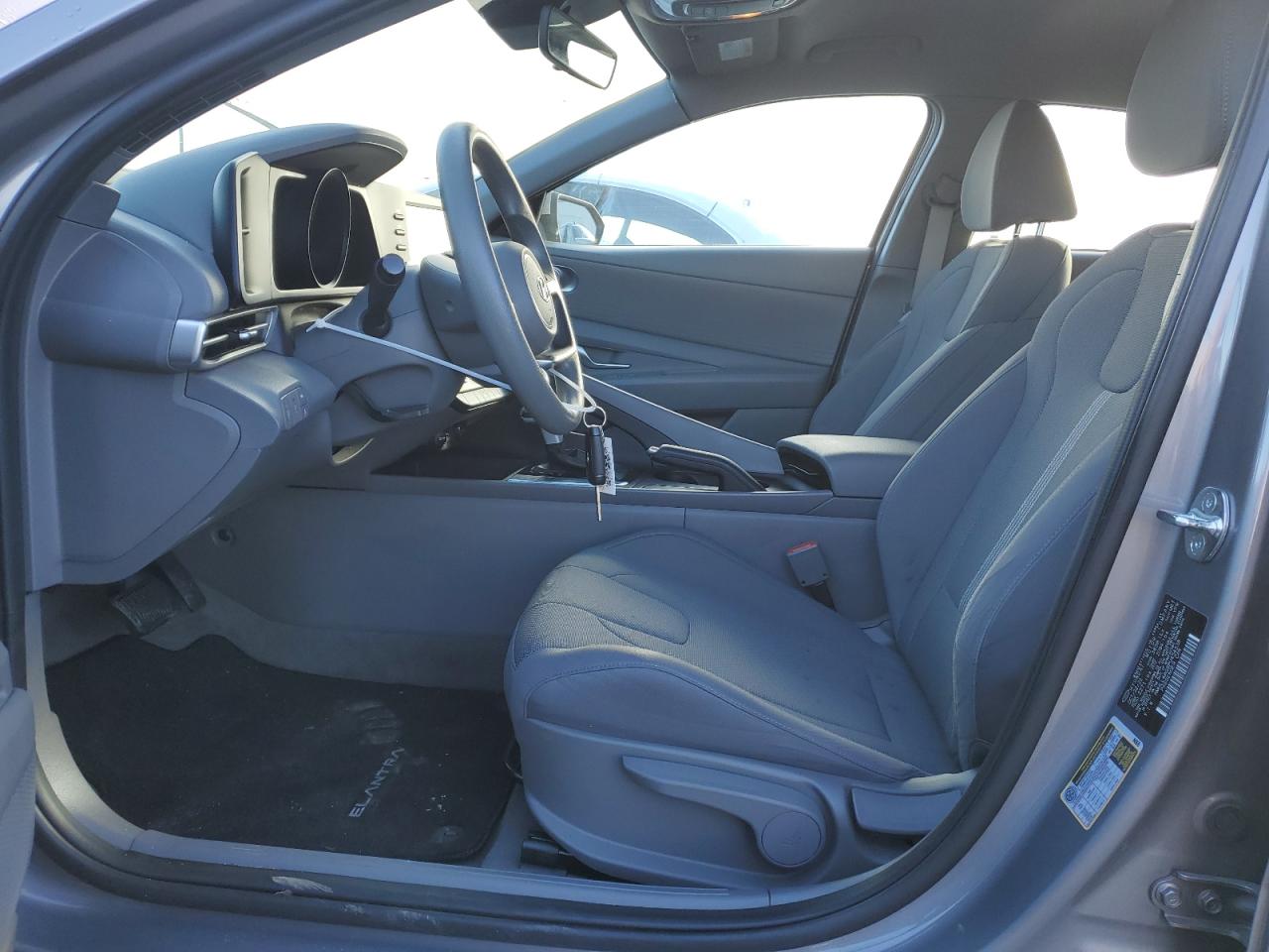 2023 Hyundai Elantra - Image 7