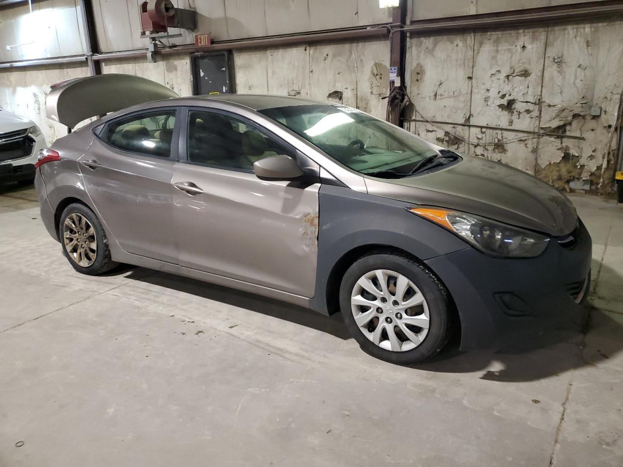 2011 Hyundai Elantra - Image 4