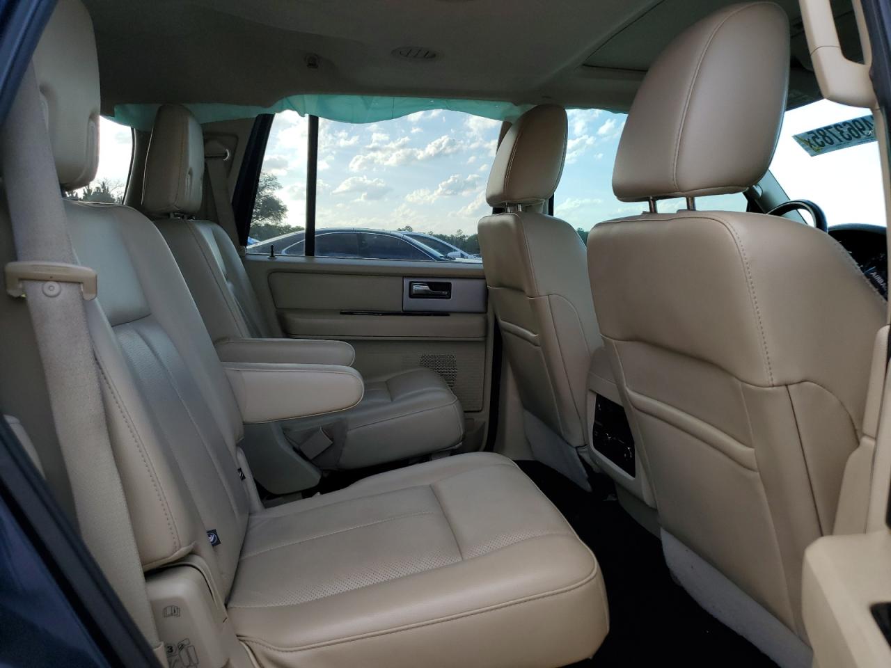 2017 Ford Expedition - Image 11