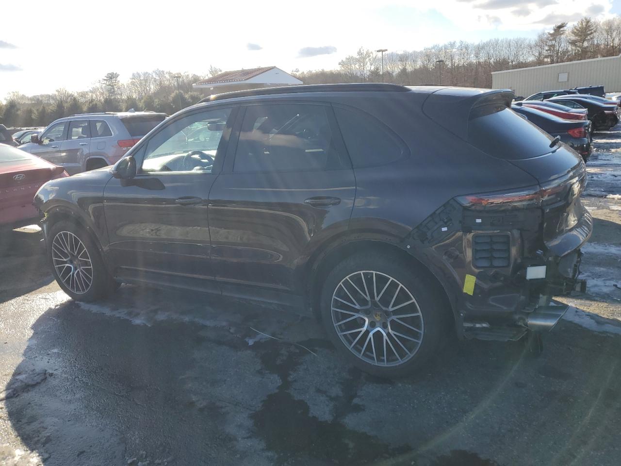 2019 Porsche Cayenne - Image 2
