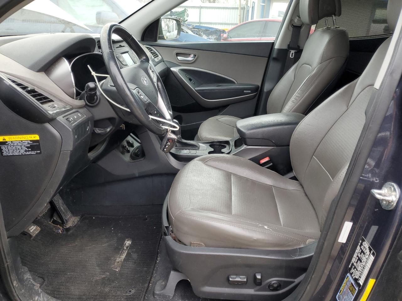 2016 Hyundai Santa Fe - Image 7