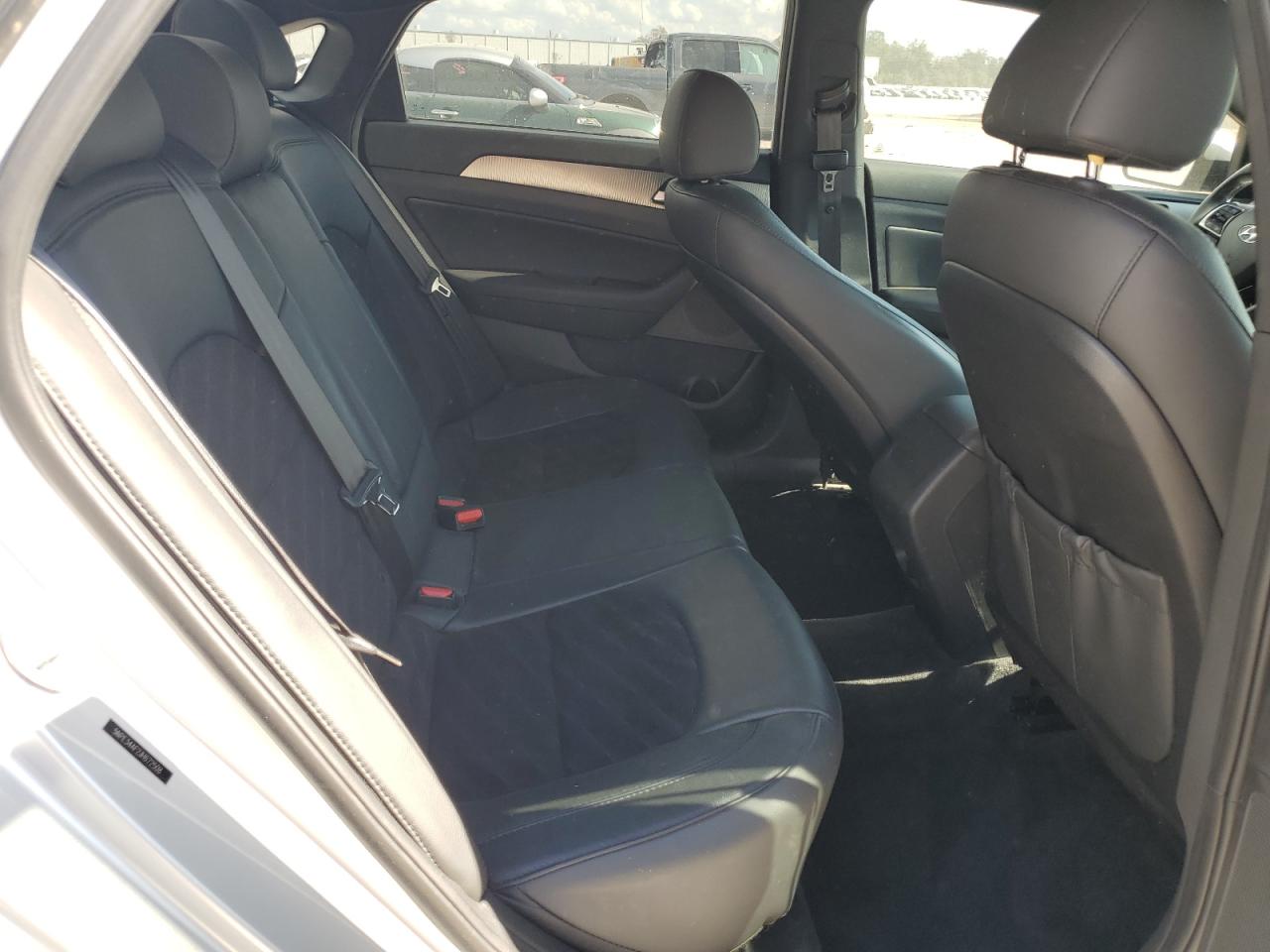 2018 Hyundai Sonata - Image 10