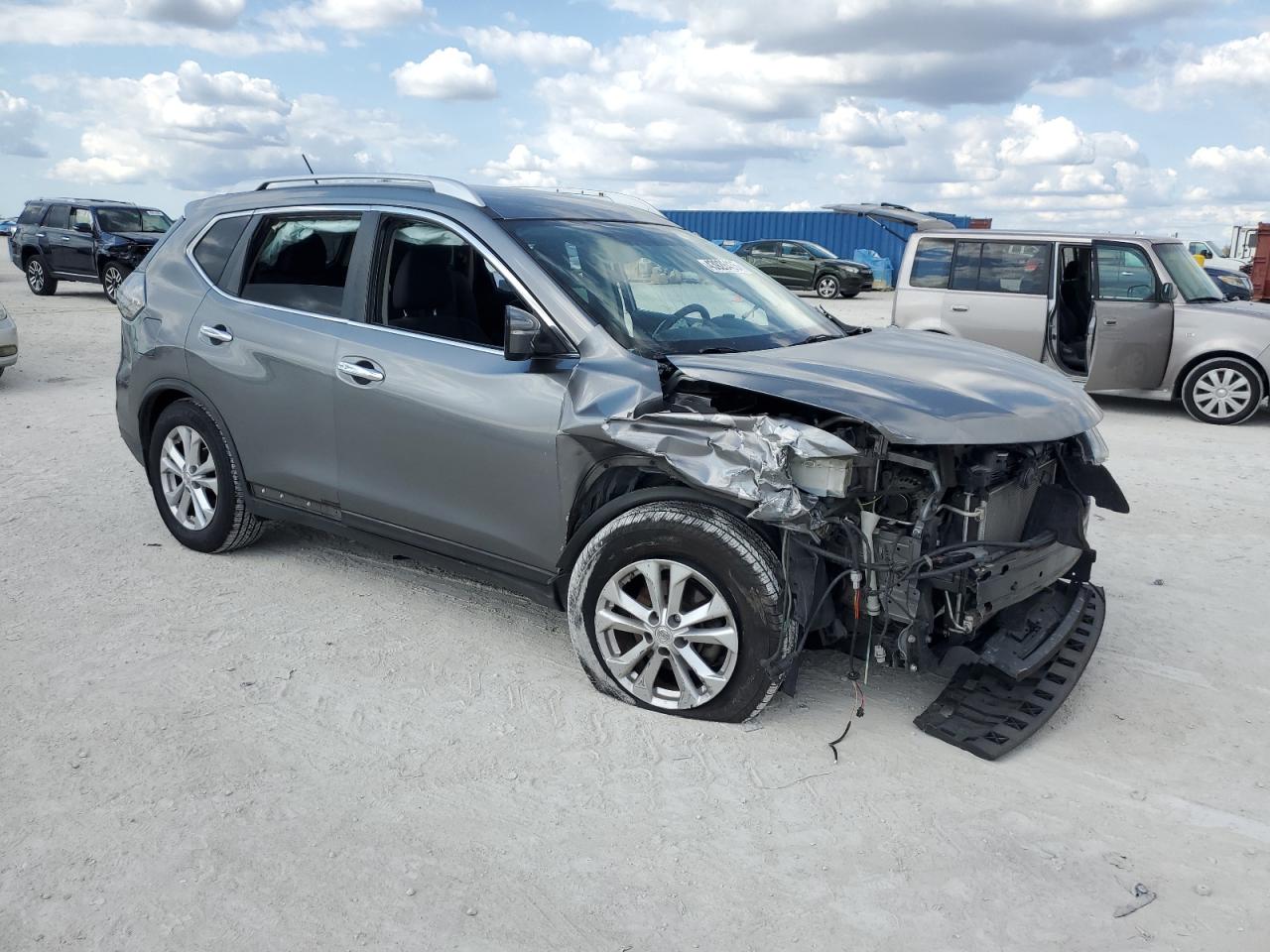 2015 Nissan Rogue - Image 4