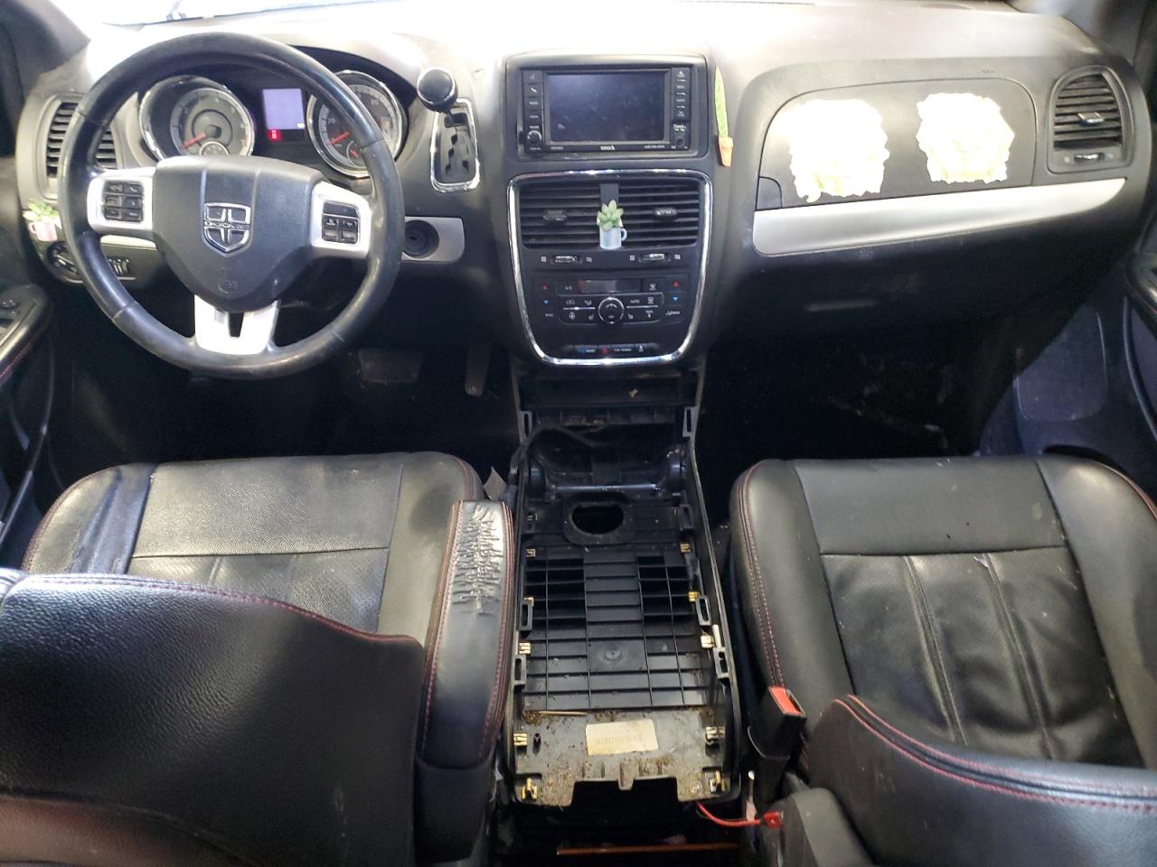 2019 Dodge Caravan - Image 8