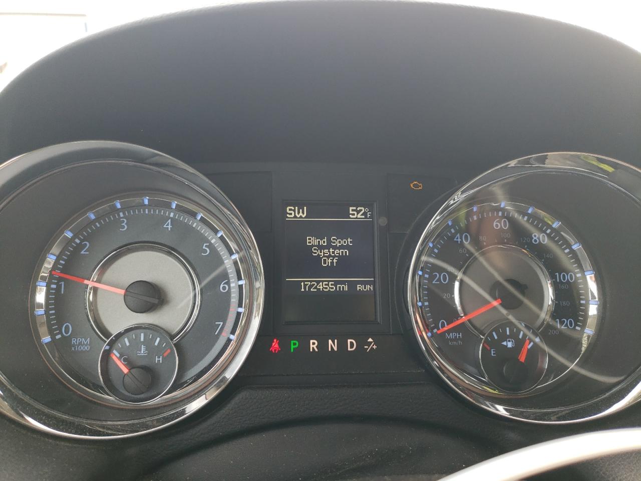 2015 Chrysler Town & Country - Image 9