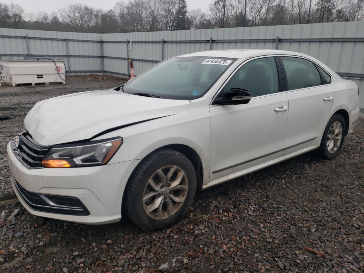 2017 Volkswagen Passat - Image 1