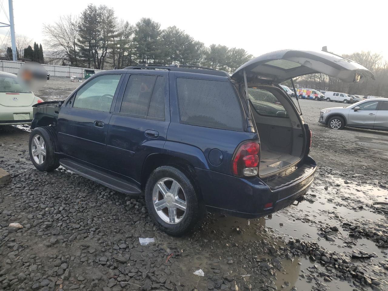 2008 Chevrolet TrailBlazer - Image 2