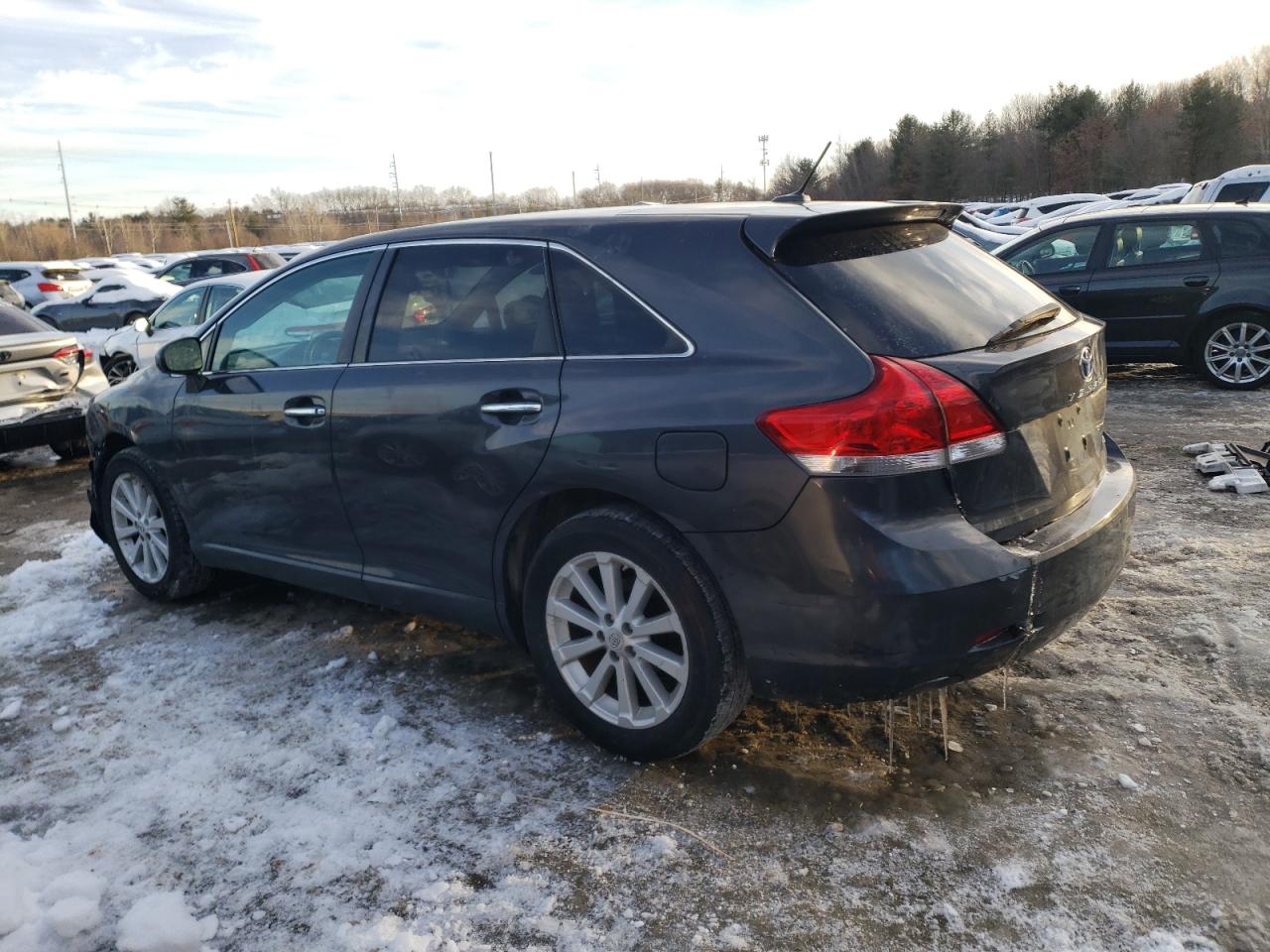 2010 Toyota Venza - Image 2