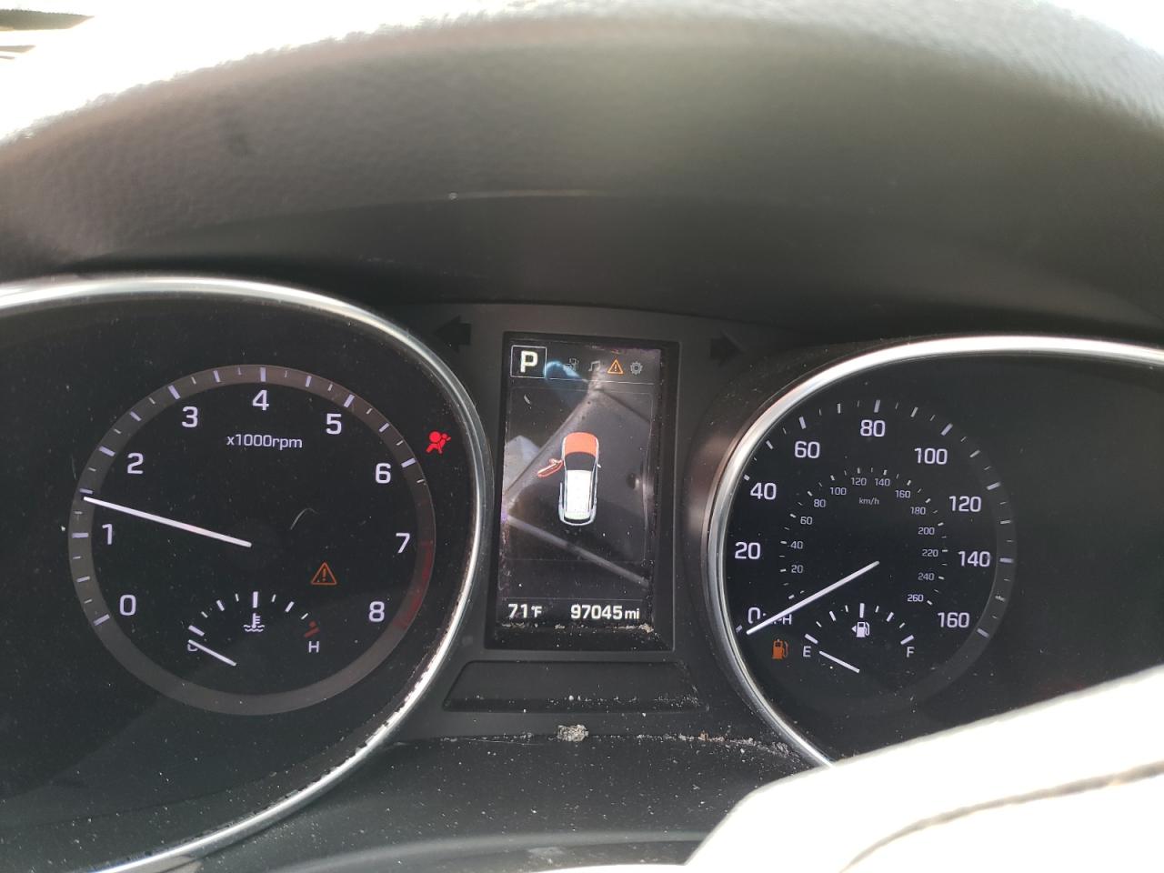 2017 Hyundai Santa Fe - Image 9