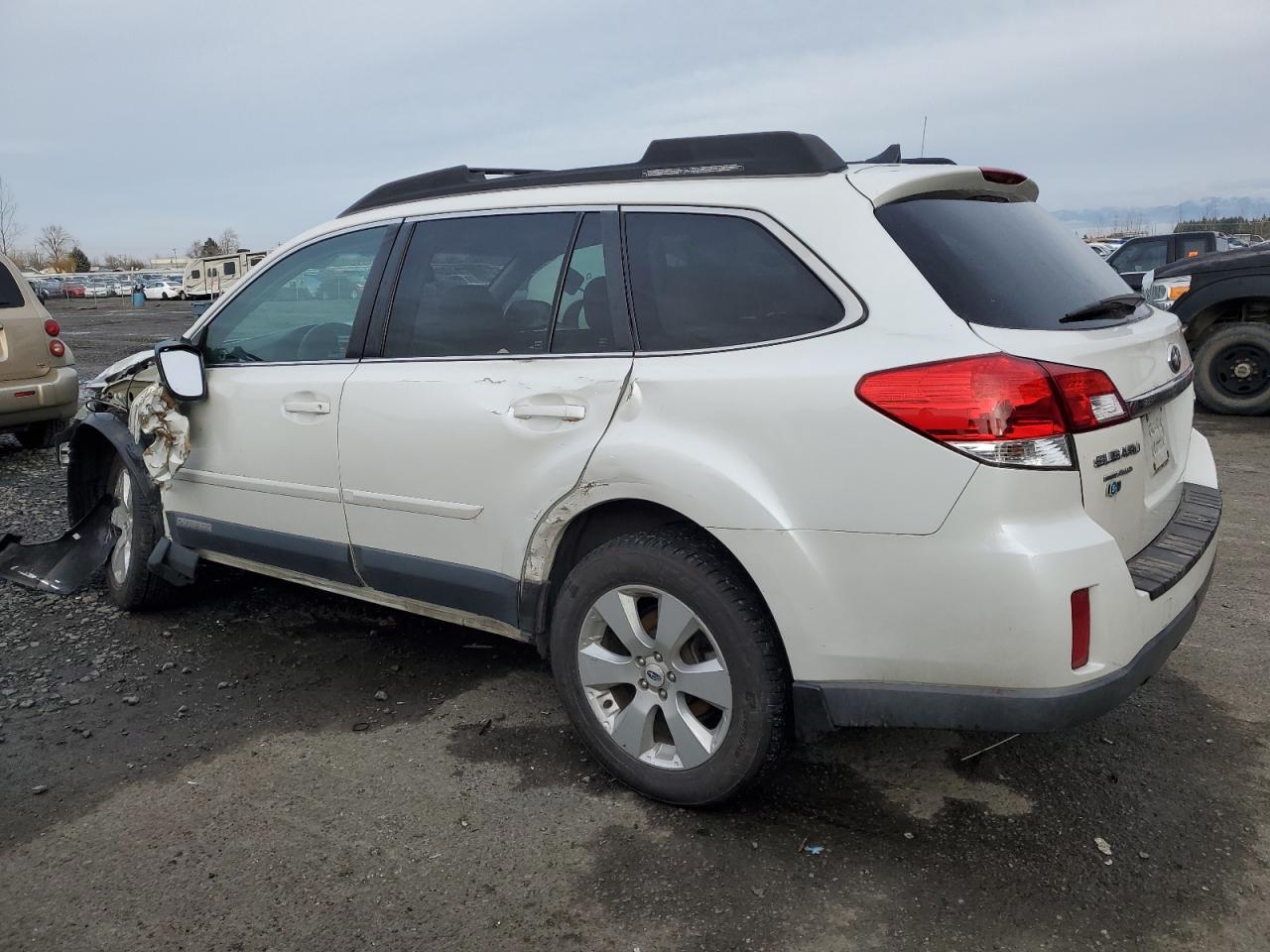 2011 Subaru Outback - Image 2