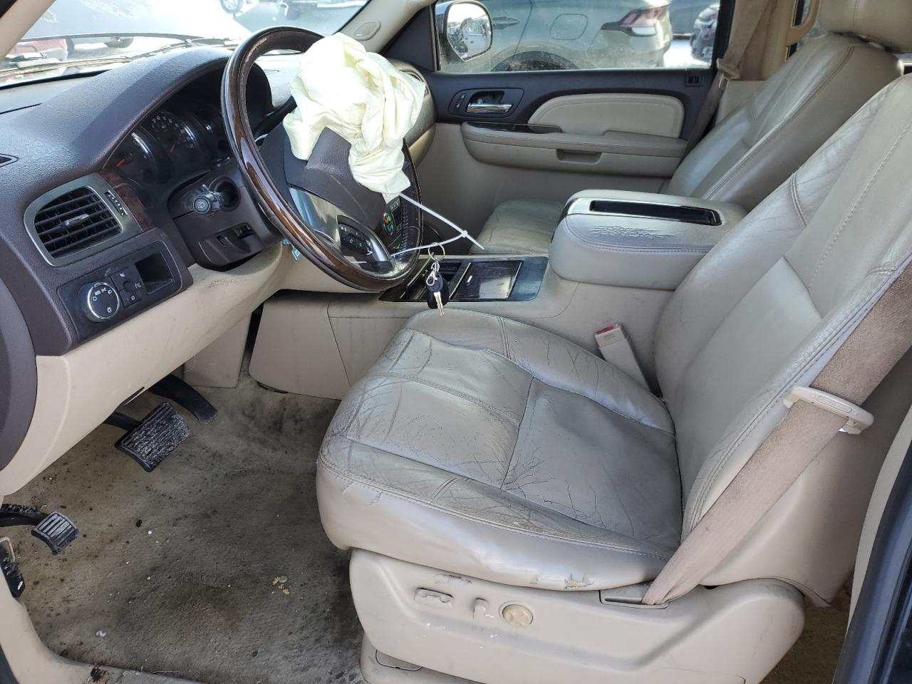 2007 GMC Yukon Denali VIN: 1GKFK63847J324361 Lot: 45785085