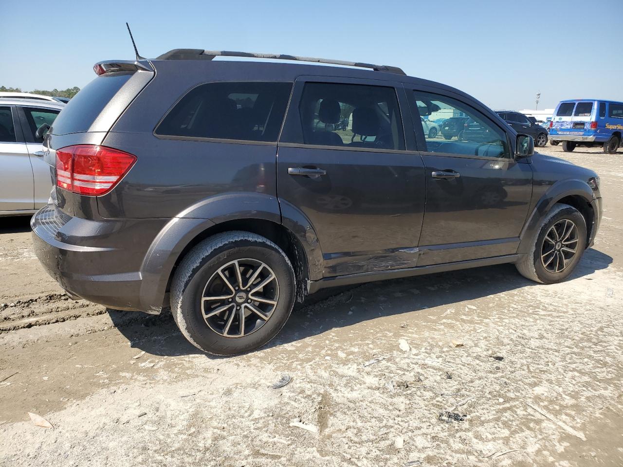 2018 Dodge Journey - Image 3