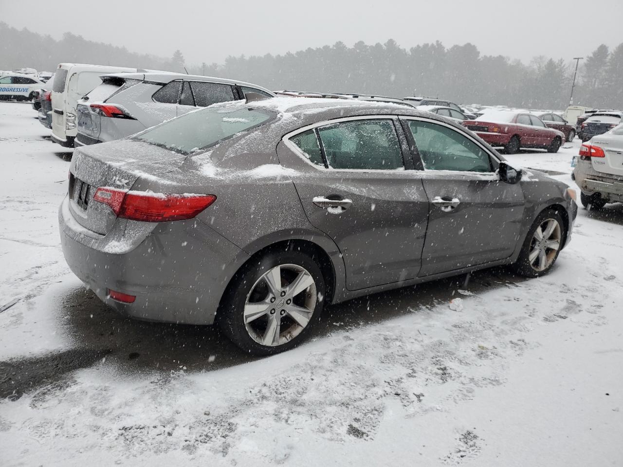 2013 Acura ILX - Image 3