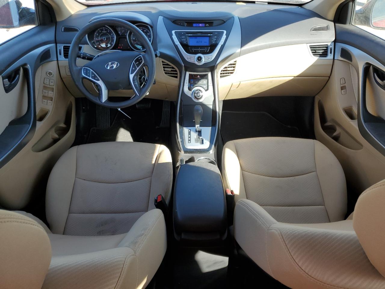 2012 Hyundai Elantra - Image 8