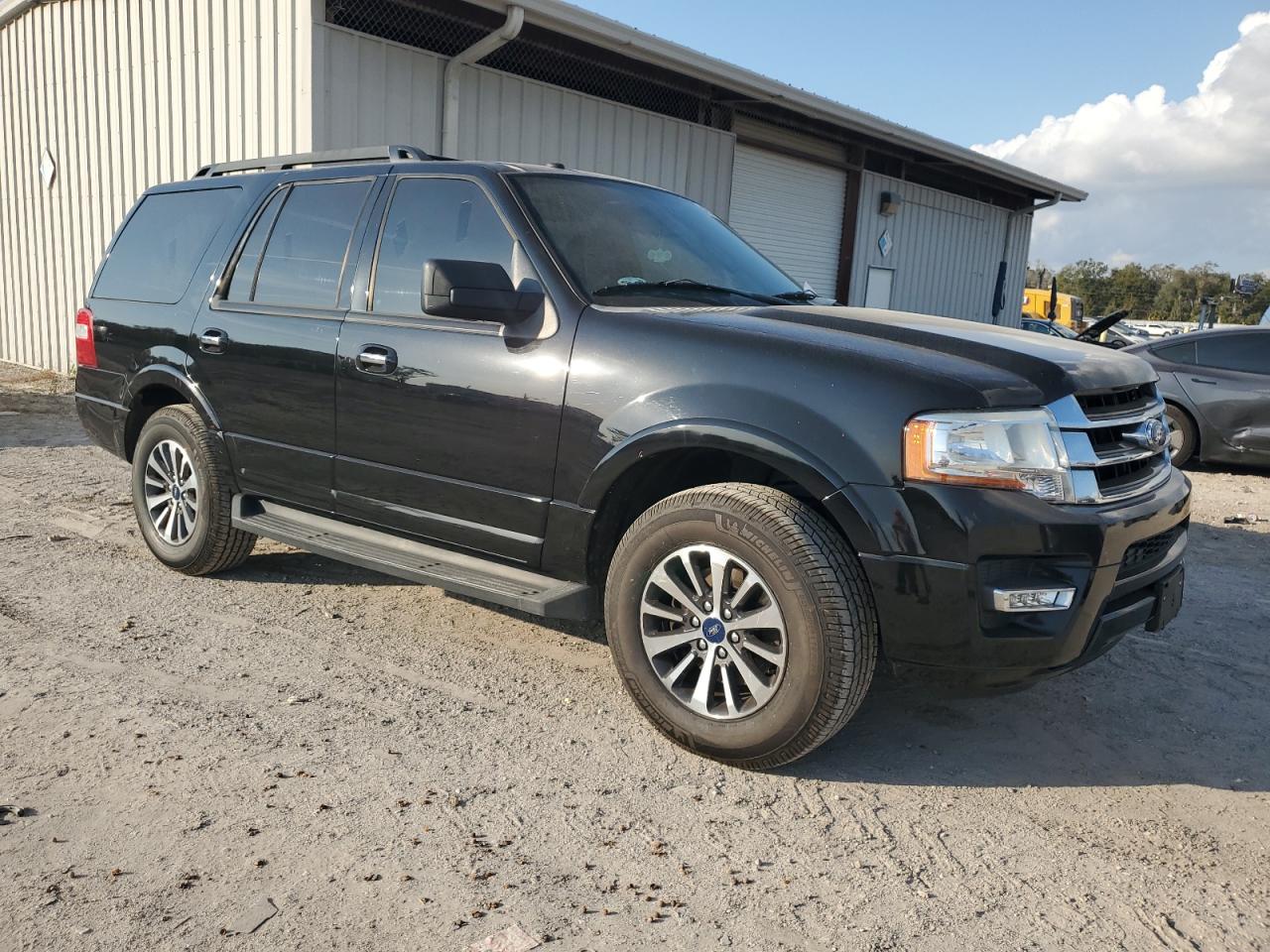2017 Ford Expedition - Image 4