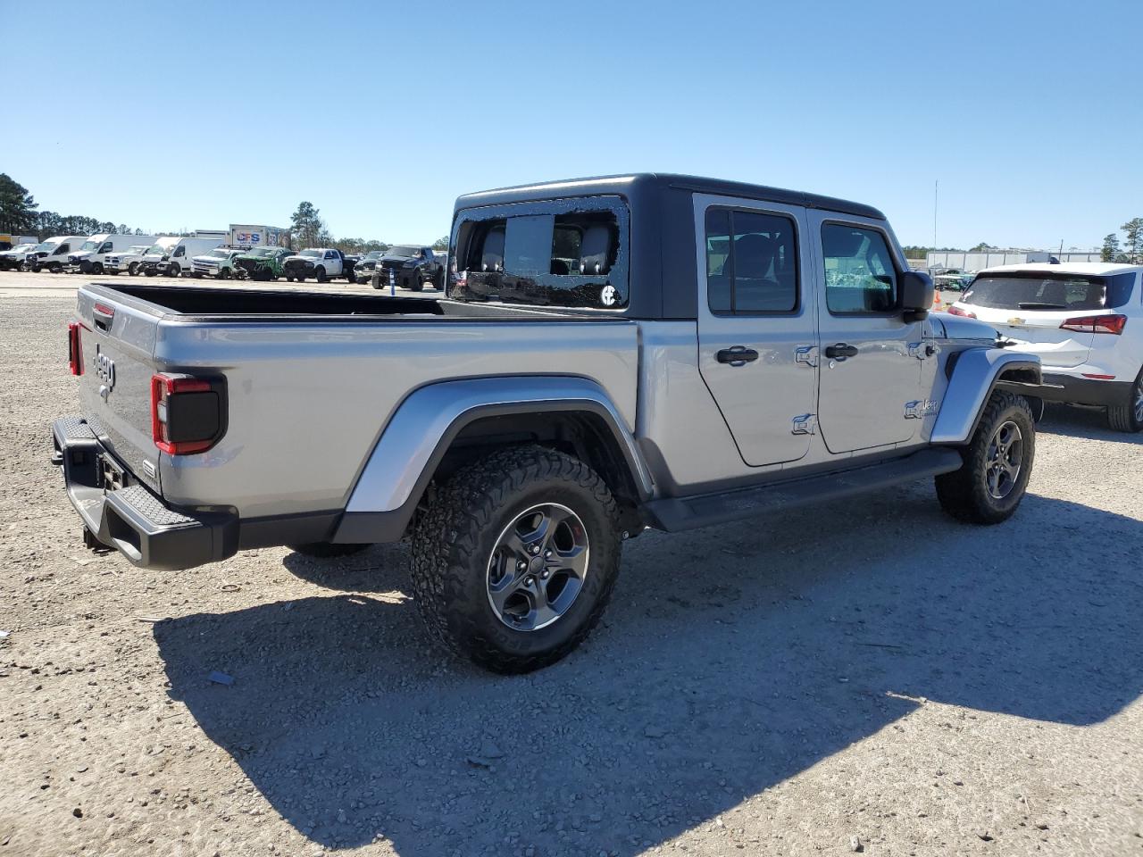 2020 Jeep Gladiator - Image 3