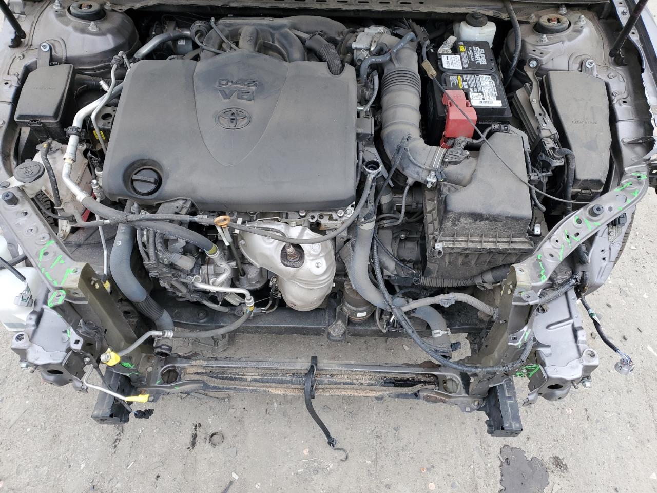 2019 Toyota Camry - Image 11