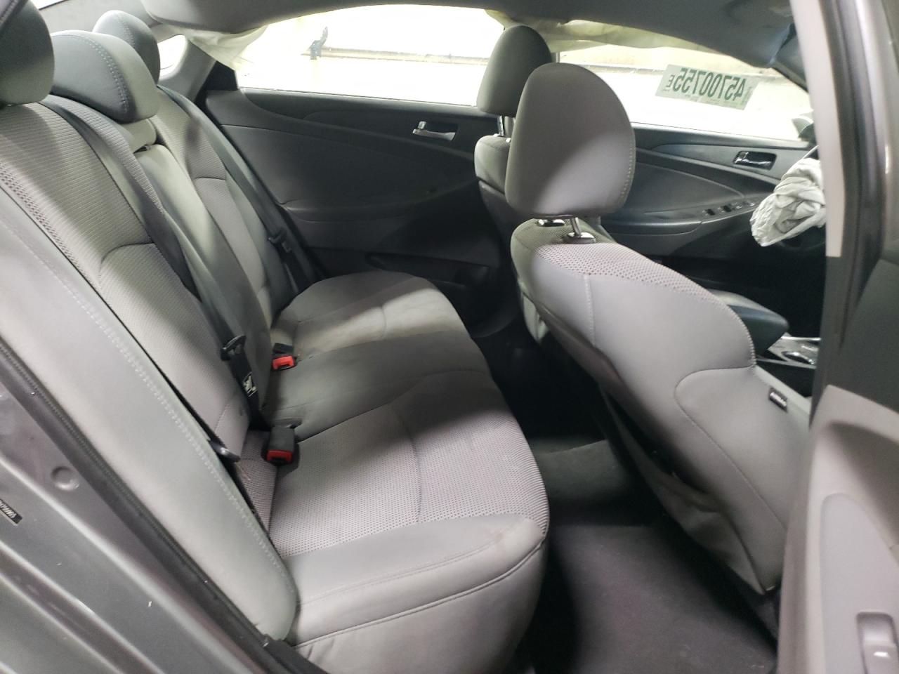 2013 Hyundai Sonata - Image 10