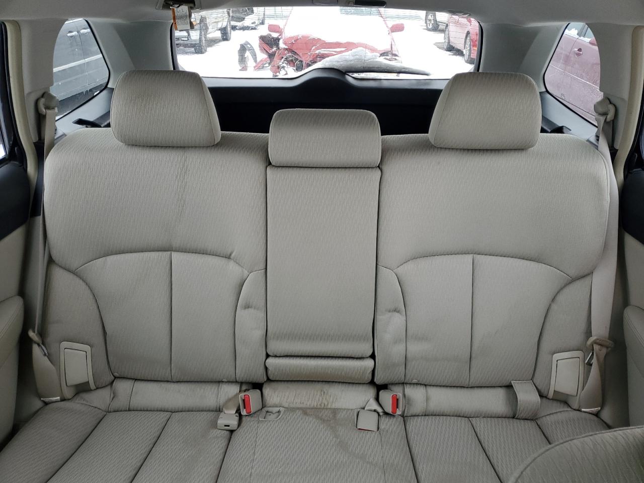 2010 Subaru Outback - Image 10
