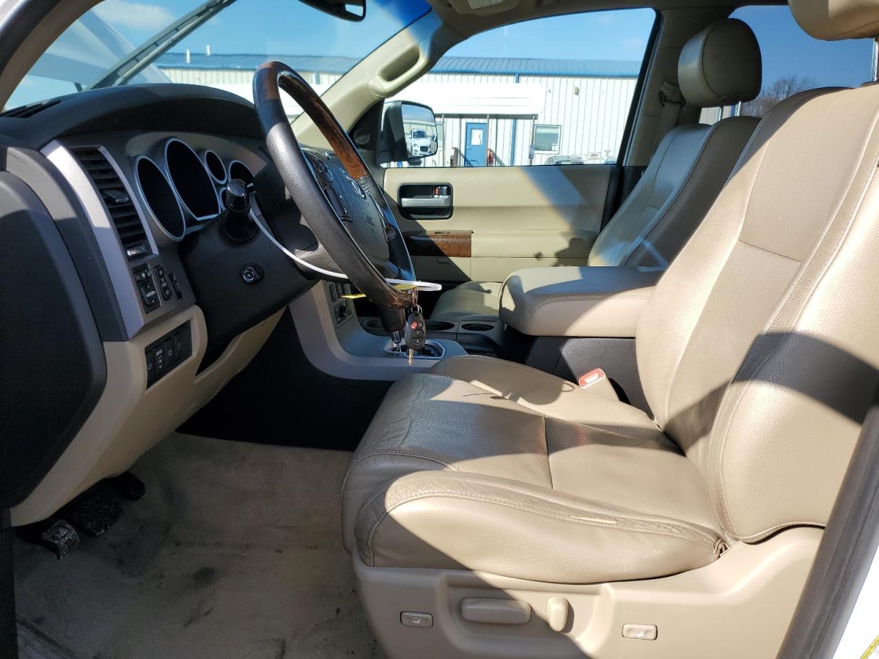 2010 Toyota Sequoia - Image 7