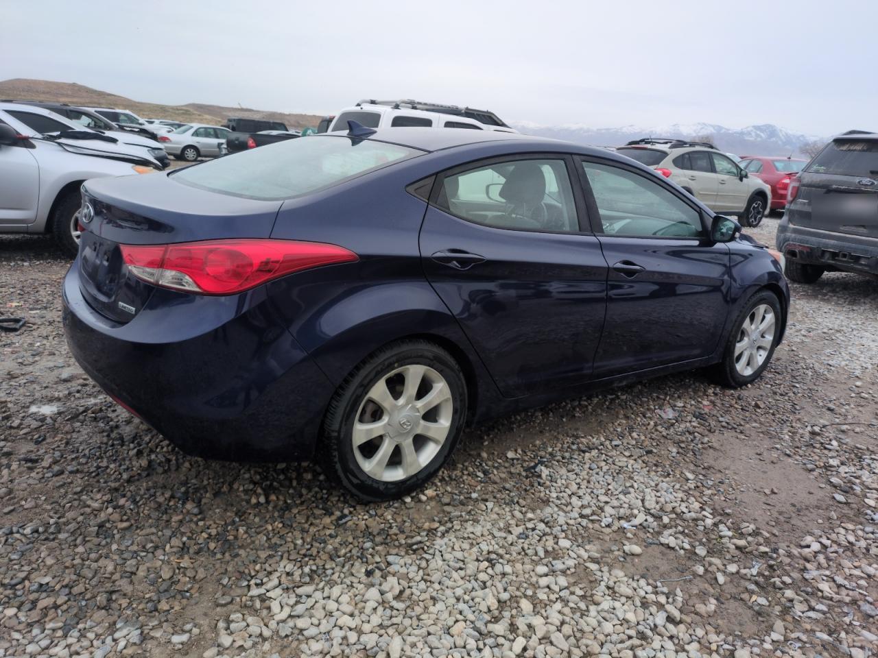 2012 Hyundai Elantra - Image 3