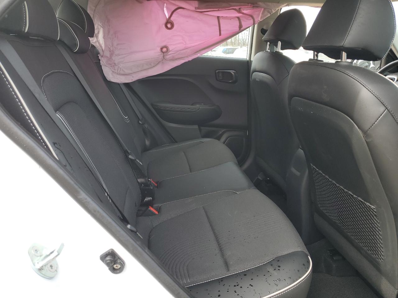 2023 Hyundai Venue - Image 10