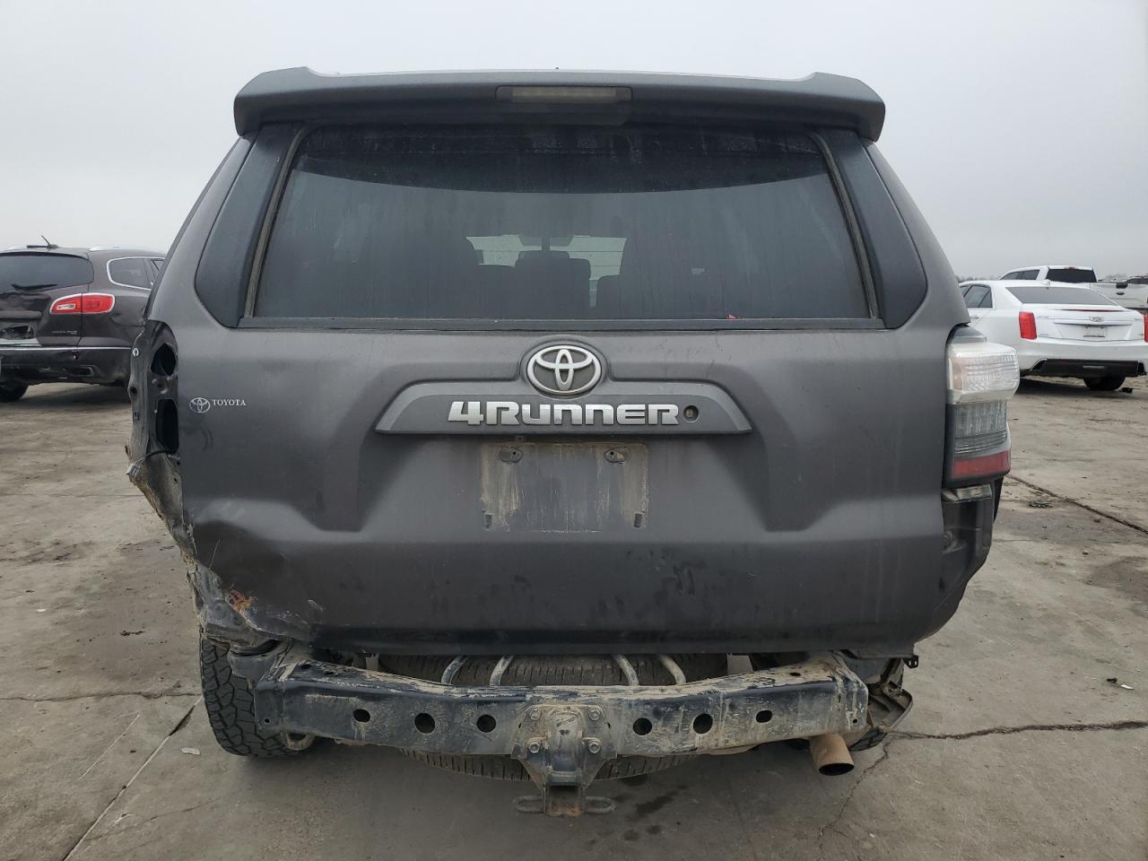 2015 Toyota 4Runner - Image 6