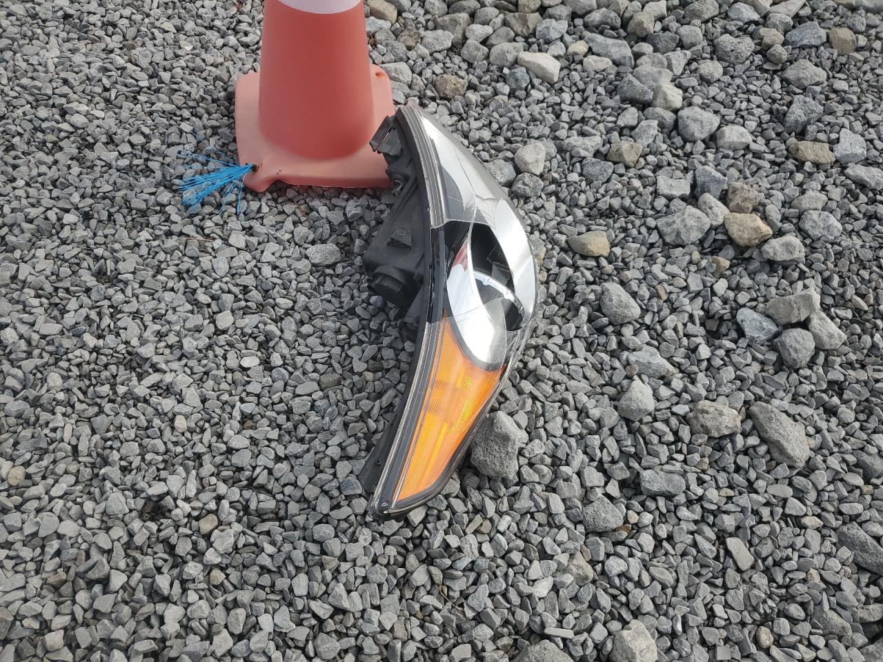 2014 Hyundai Veloster - Image 12