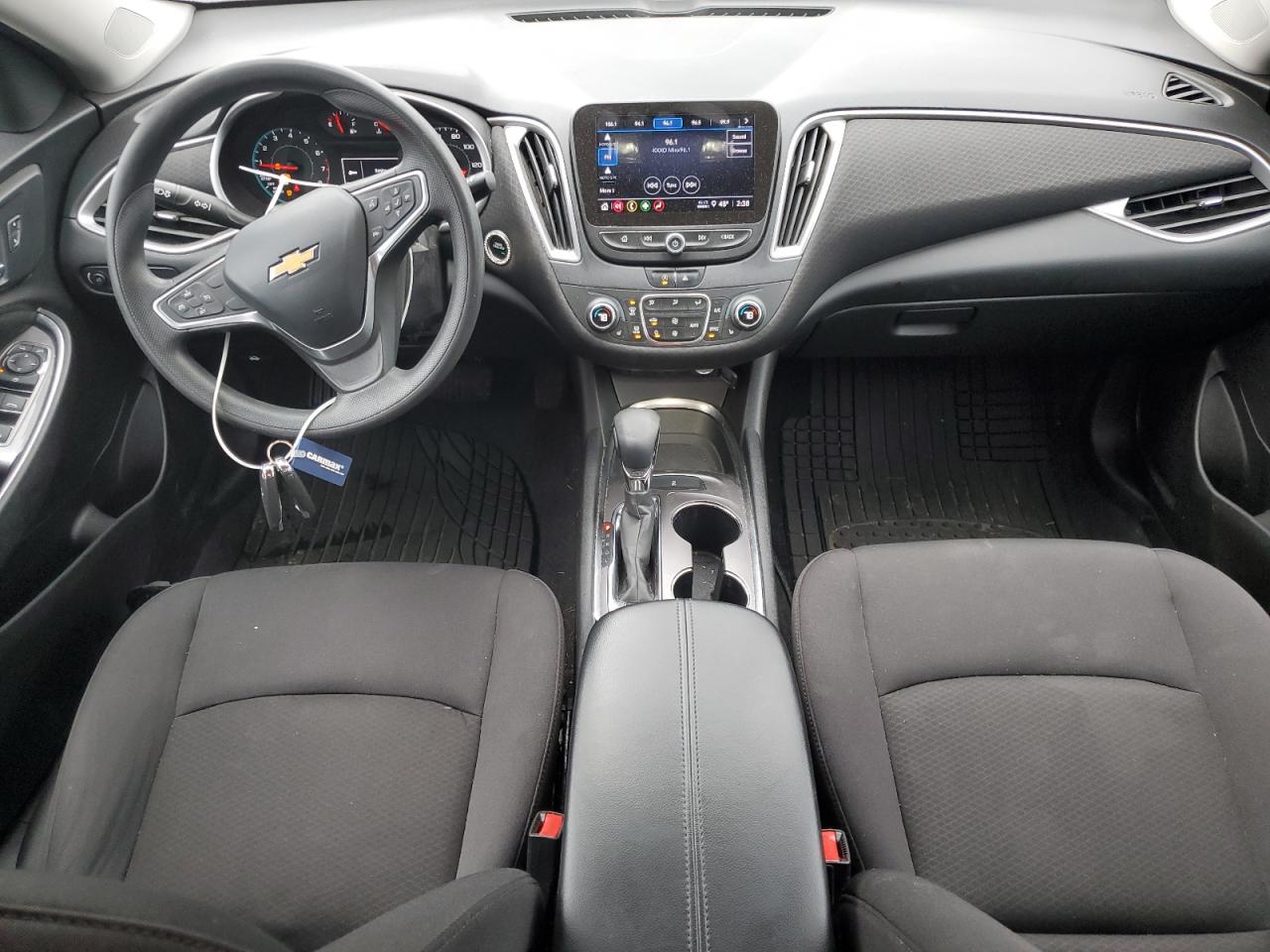 2022 Chevrolet Malibu - Image 8