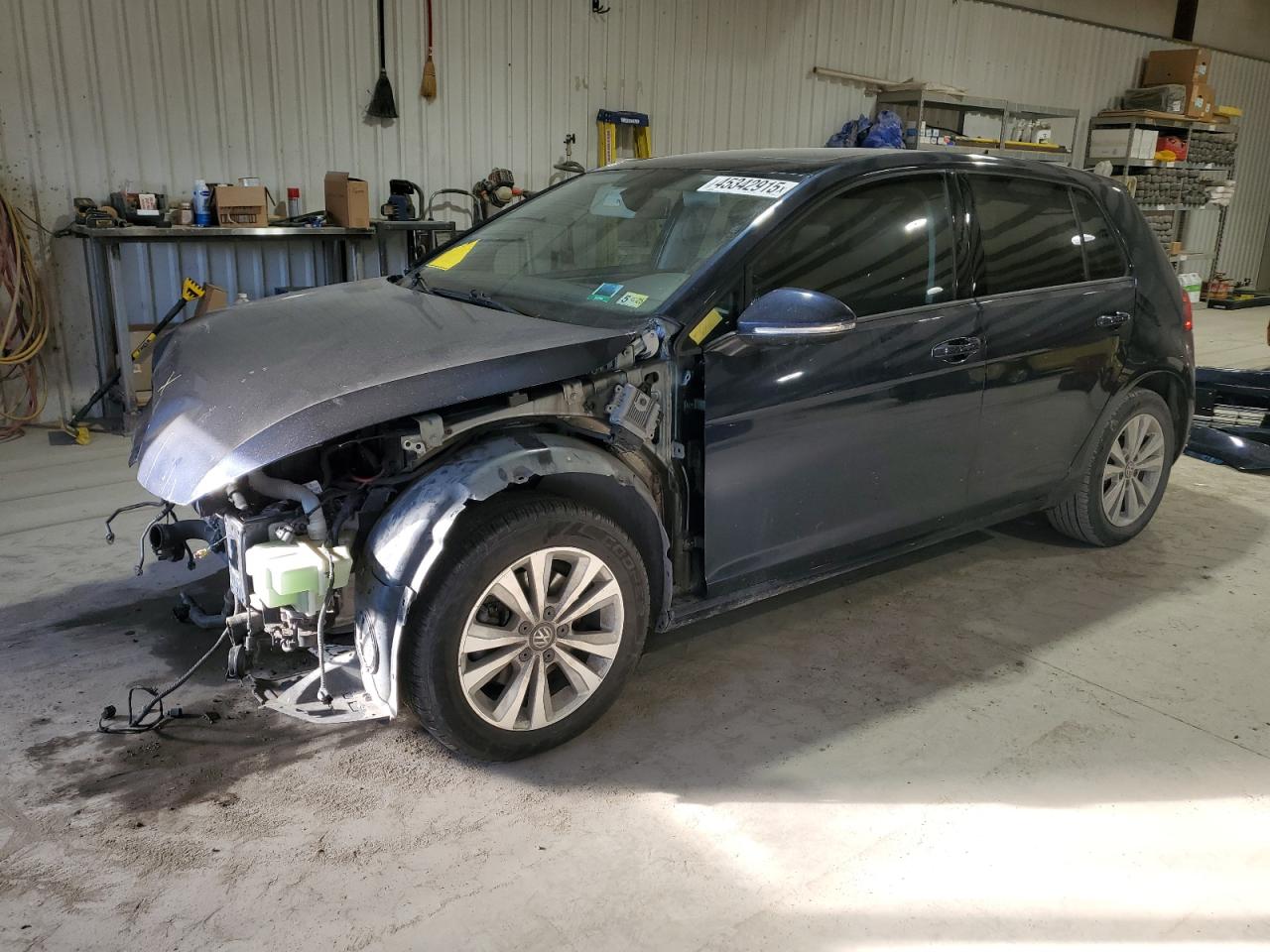 2018 Volkswagen Golf - Image 1
