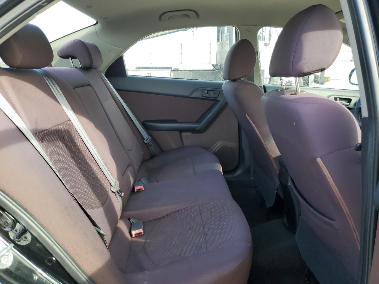 2010 Kia Forte - Image 10